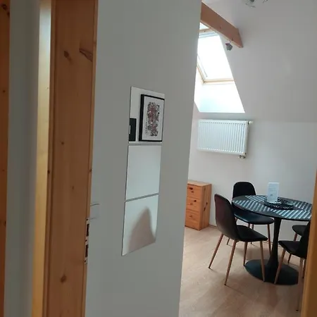 Dvoupokojovy S Kuchynskym Koutem Kutna Hora